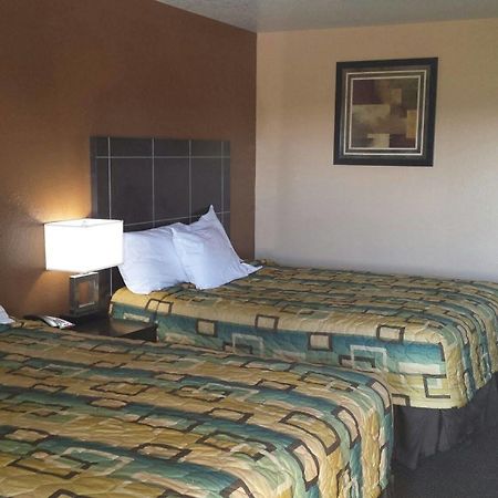 Sona Inn Dilley Esterno foto